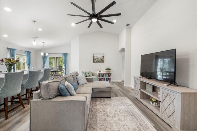 35542 BELLINGTON BOULEVARD, Zephyrhills, FL 33541