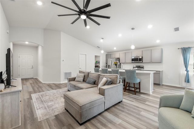 35542 BELLINGTON BOULEVARD, Zephyrhills, FL 33541