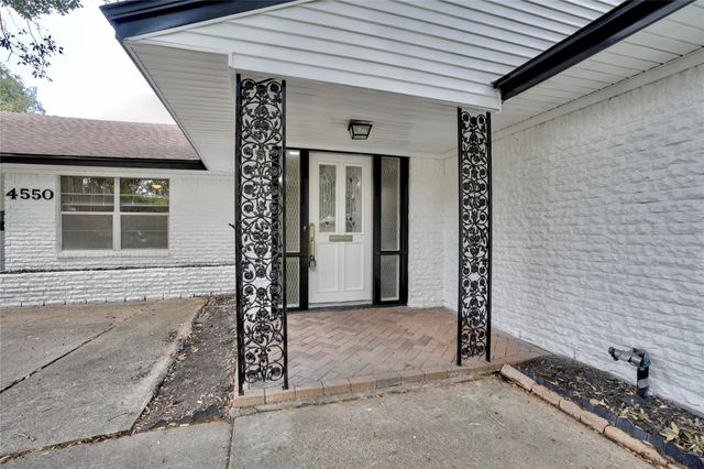 4550 Spellman Road, Houston, TX 77035