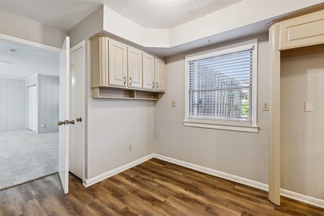 1017 Denmark Street, Grand Prairie, TX 75050