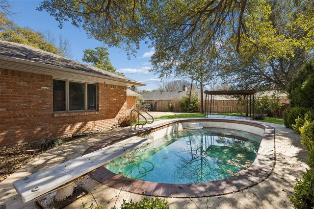 1017 Denmark Street, Grand Prairie, TX 75050