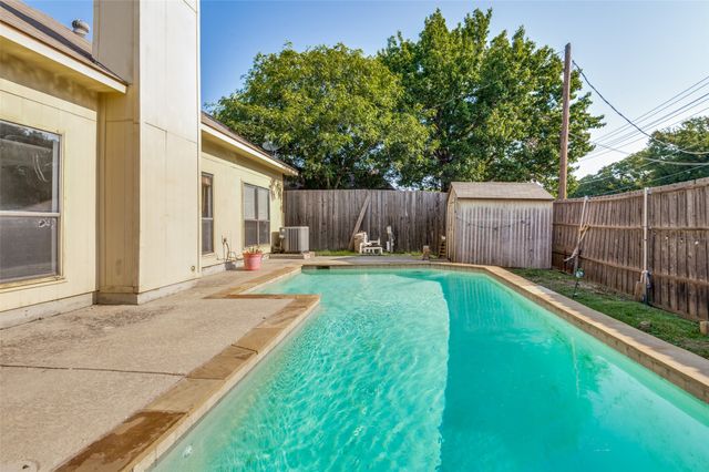 2103 Foley Drive, Arlington, TX 76013
