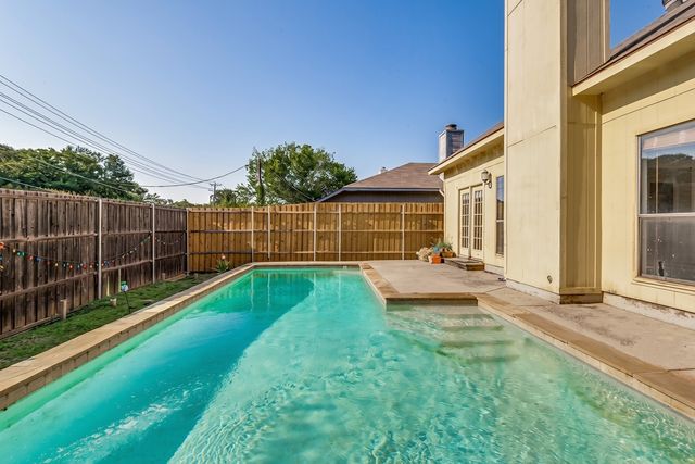 2103 Foley Drive, Arlington, TX 76013