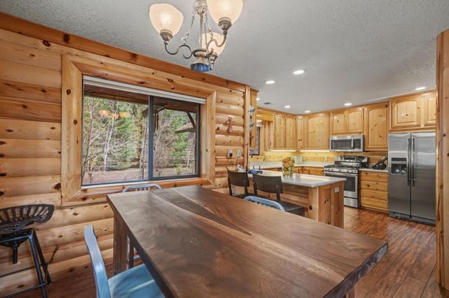 1190 Lili Valley Cir, West Point, CA 95255