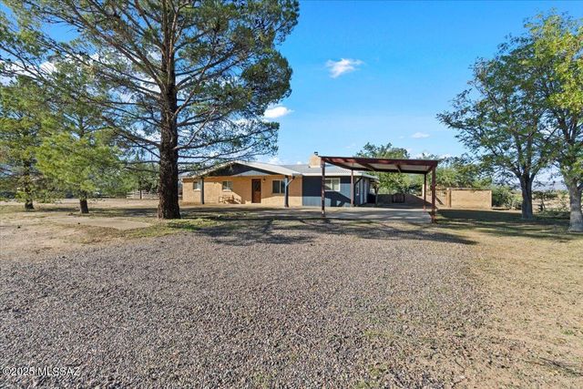 1250 E Antelope Lane, Safford, AZ 85546