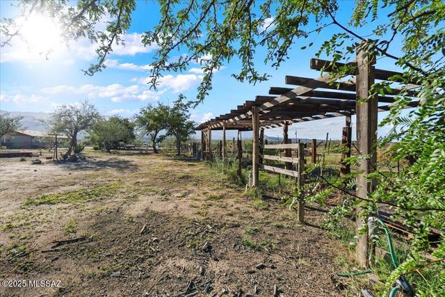 1250 E Antelope Lane, Safford, AZ 85546