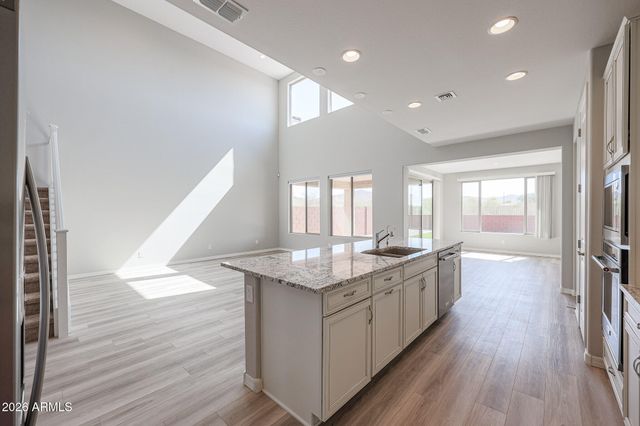 32831 N 19TH Lane, Phoenix, AZ 85085
