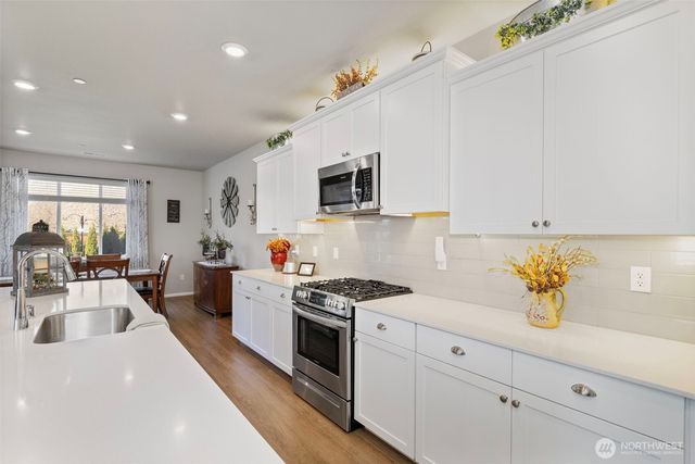1324 Baker Heights Loop, Bremerton, WA 98312