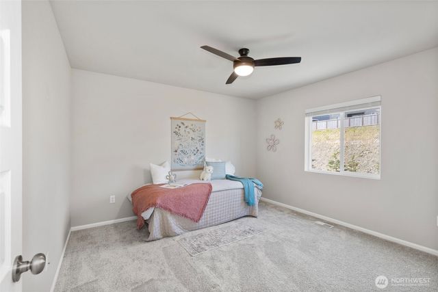 1324 Baker Heights Loop, Bremerton, WA 98312