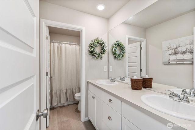 1324 Baker Heights Loop, Bremerton, WA 98312