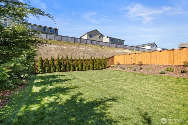 1324 Baker Heights Loop, Bremerton, WA 98312