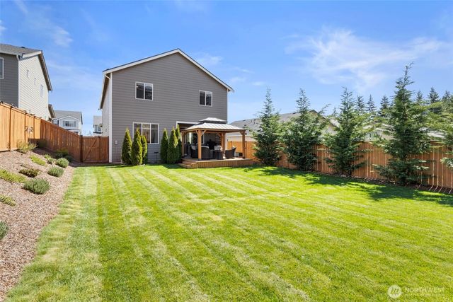 1324 Baker Heights Loop, Bremerton, WA 98312