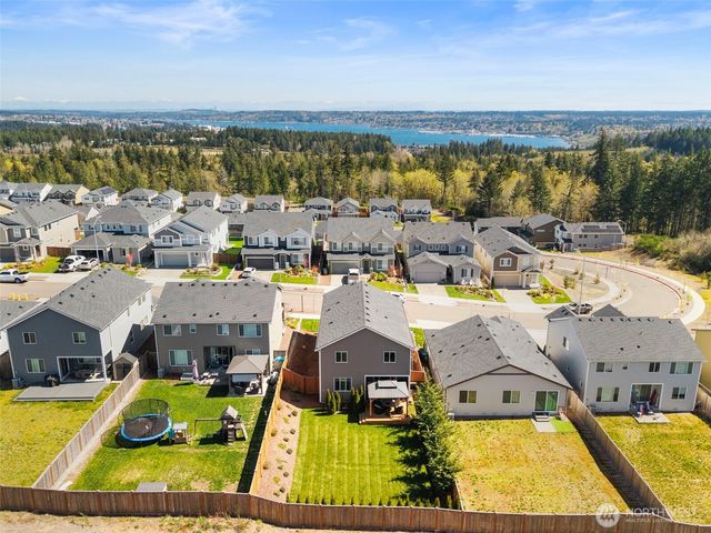 1324 Baker Heights Loop, Bremerton, WA 98312