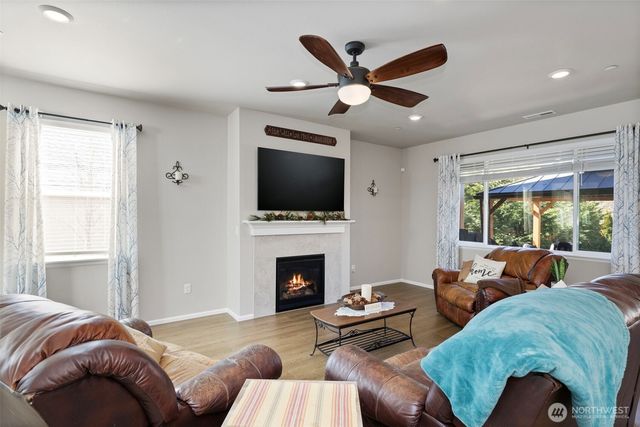 1324 Baker Heights Loop, Bremerton, WA 98312