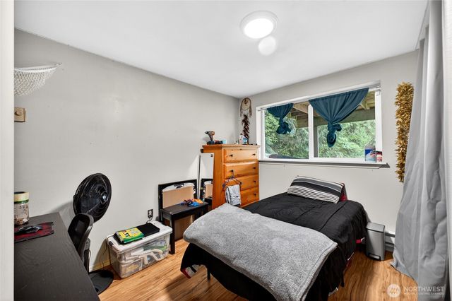 4216 W Tapps Drive E, Lake Tapps, WA 98391