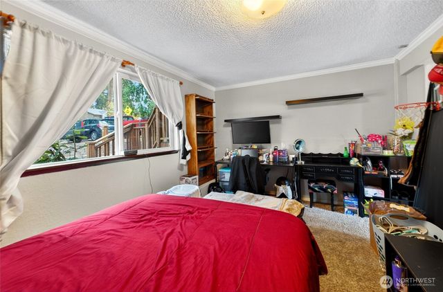 4216 W Tapps Drive E, Lake Tapps, WA 98391