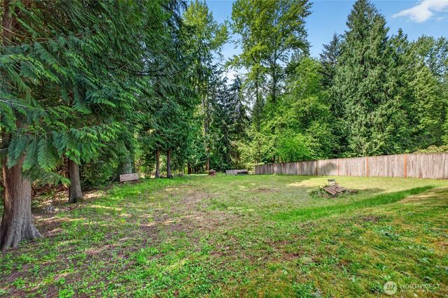 4216 W Tapps Drive E, Lake Tapps, WA 98391
