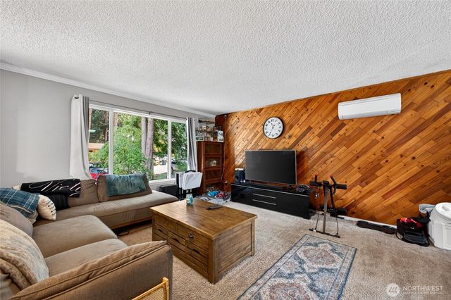 4216 W Tapps Drive E, Lake Tapps, WA 98391