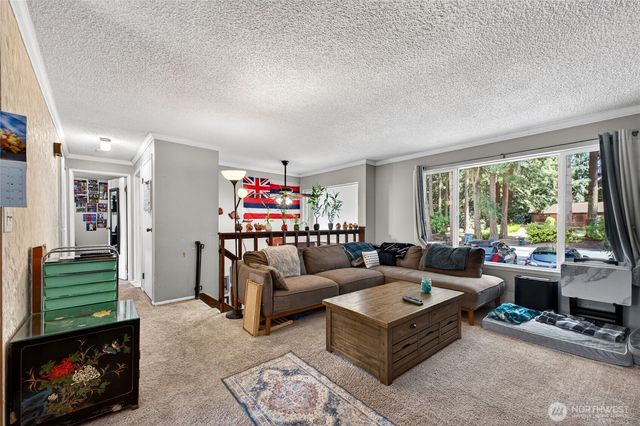 4216 W Tapps Drive E, Lake Tapps, WA 98391