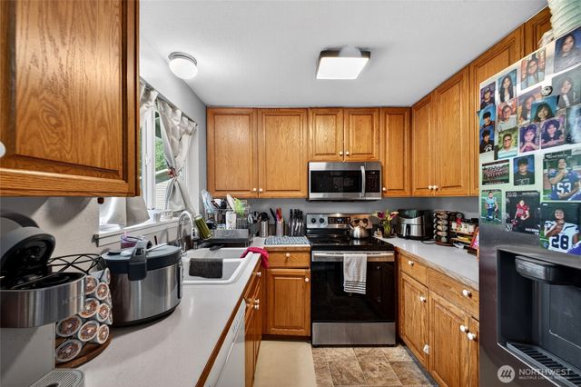 4216 W Tapps Drive E, Lake Tapps, WA 98391