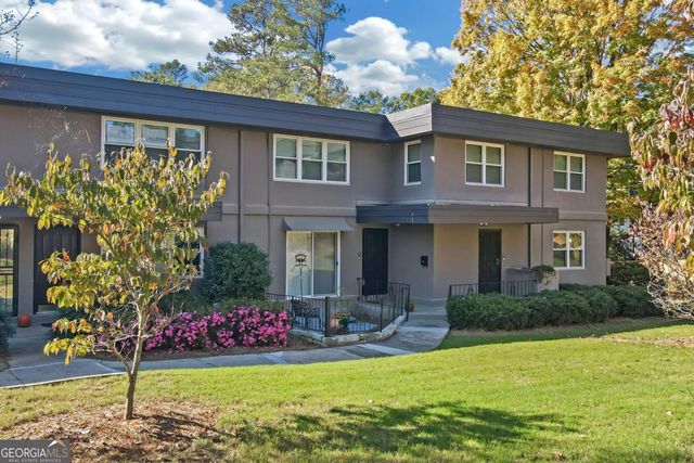 276 LAKEMOORE Drive NE E, Atlanta, GA 30342