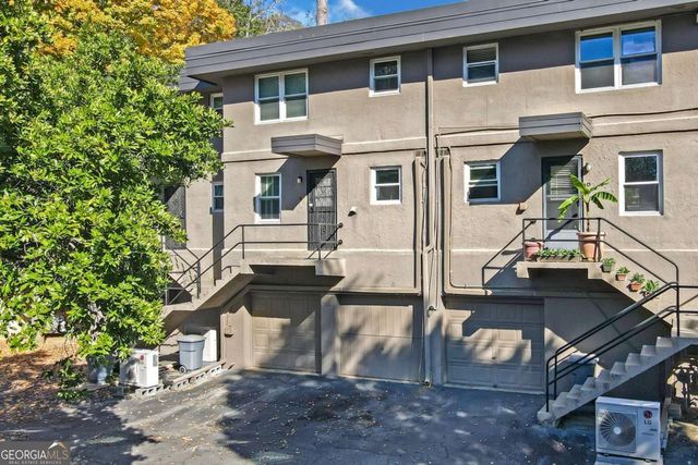 276 LAKEMOORE Drive NE E, Atlanta, GA 30342