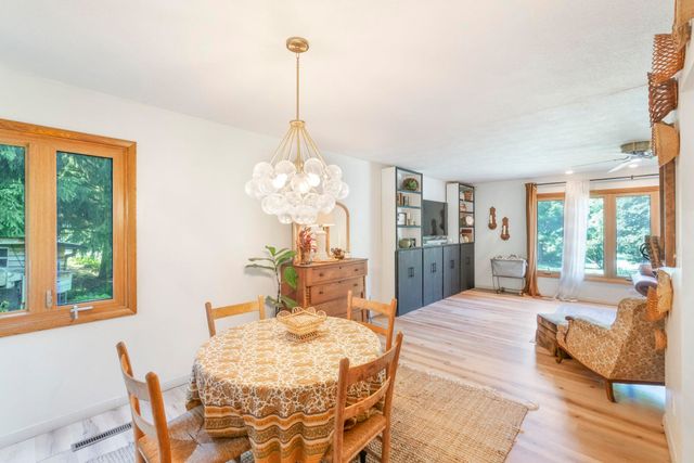 1117 Woodring Drive, Waverly, IA 50677