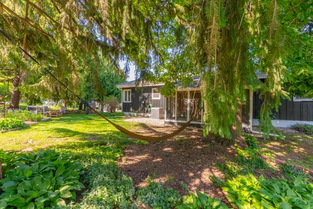 1117 Woodring Drive, Waverly, IA 50677