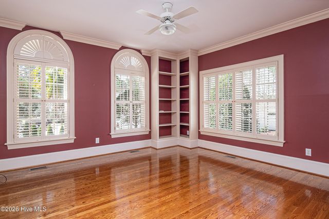 3001 Westview Drive, Greenville, NC 27834