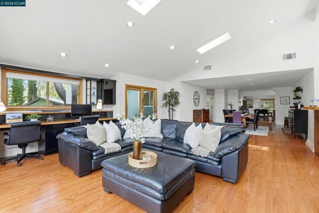 419 Kingsley Ct, Pleasant Hill, CA 94523