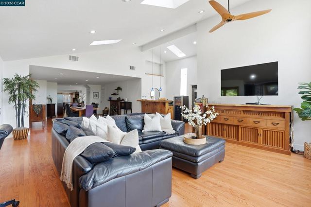 419 Kingsley Ct, Pleasant Hill, CA 94523