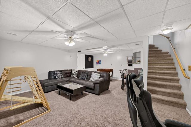 1240 S Todd Ct, Wichita, KS 67207