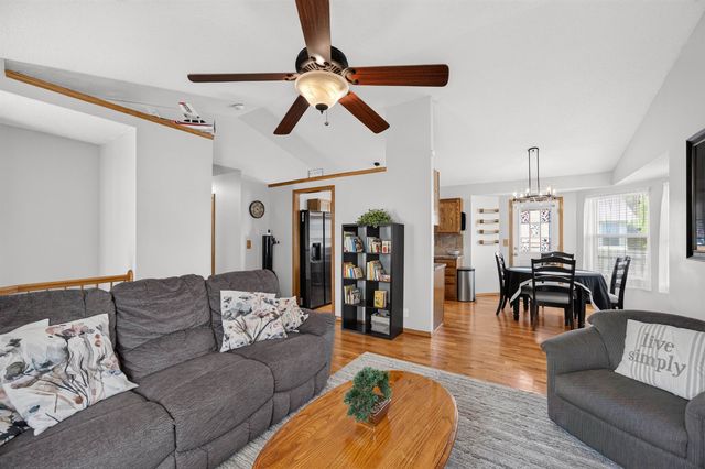 1240 S Todd Ct, Wichita, KS 67207