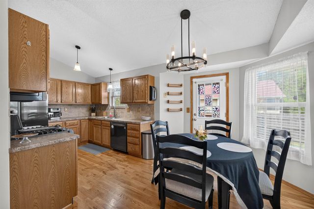 1240 S Todd Ct, Wichita, KS 67207