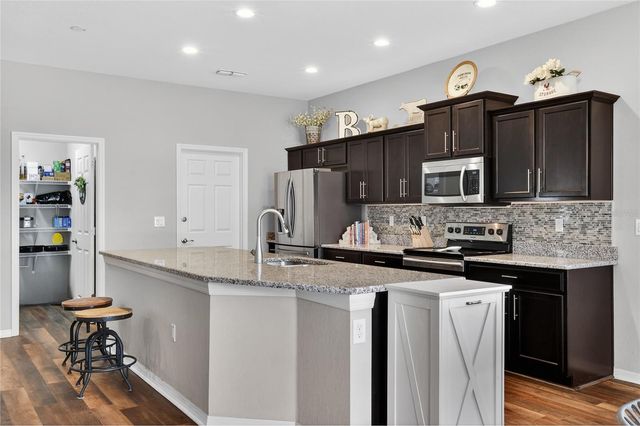 8271 WILDER LOOP, Lakeland, FL 33809