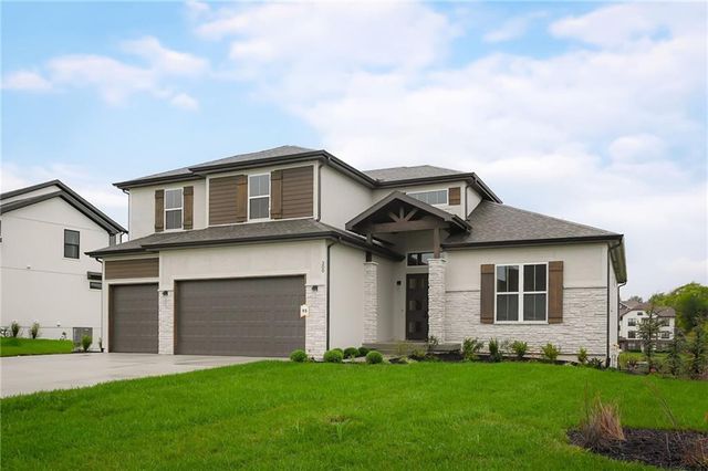 300 NW Earle Lane, Lee's Summit, MO 64081