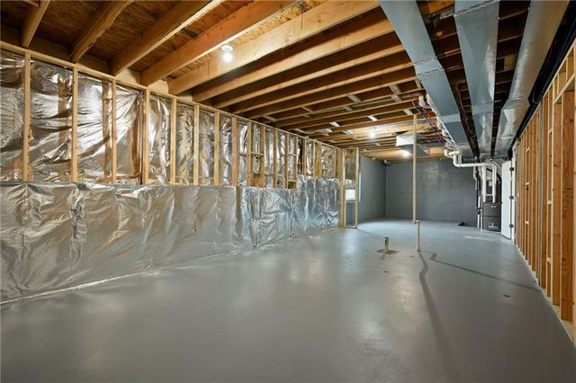 300 NW Earle Lane, Lee's Summit, MO 64081