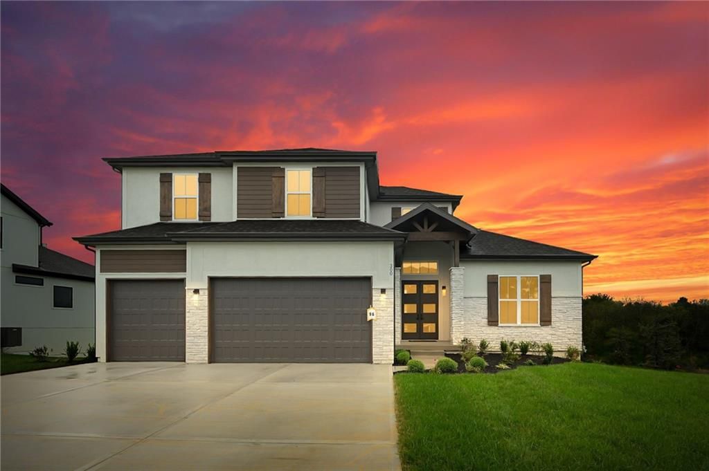 300 NW Earle Lane, Lee's Summit, MO 64081