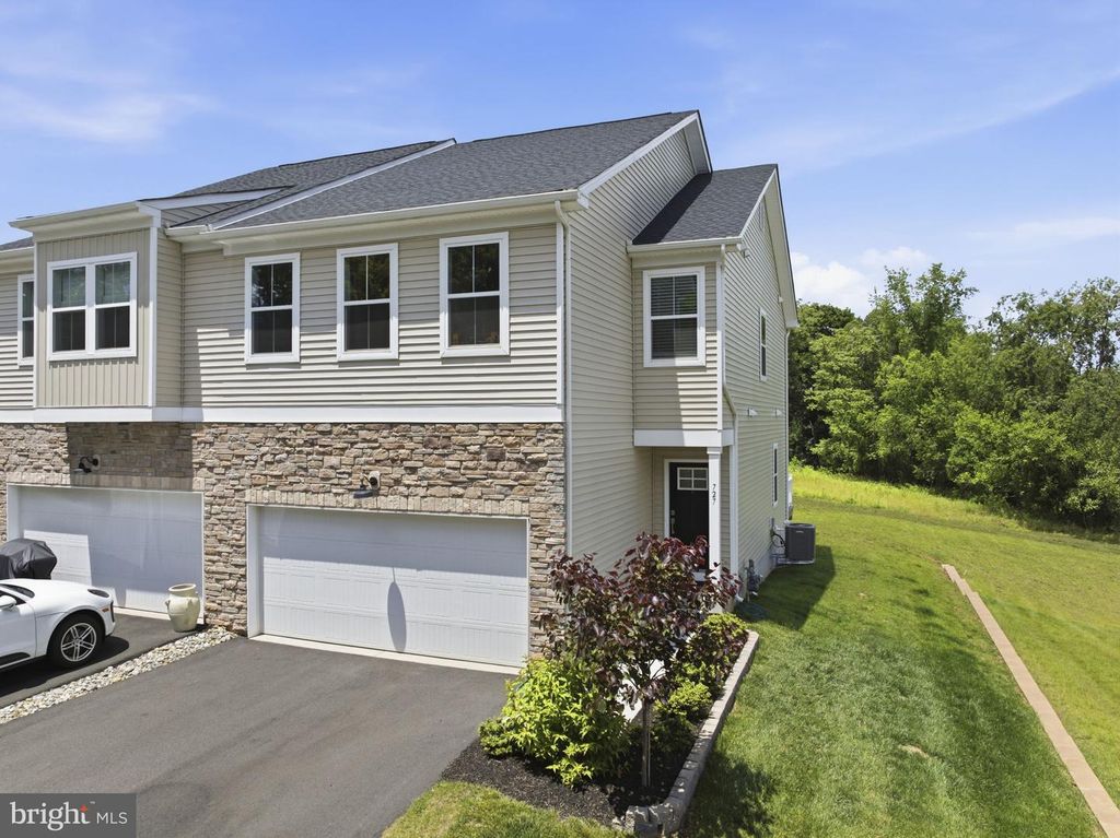 727 HUNSBERGER RD, Spring City, PA 19475