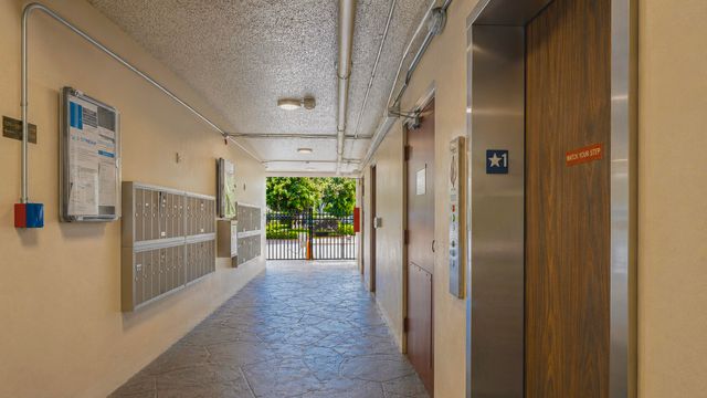 2650 NW 49th Avenue 318, Lauderdale Lakes, FL 33313