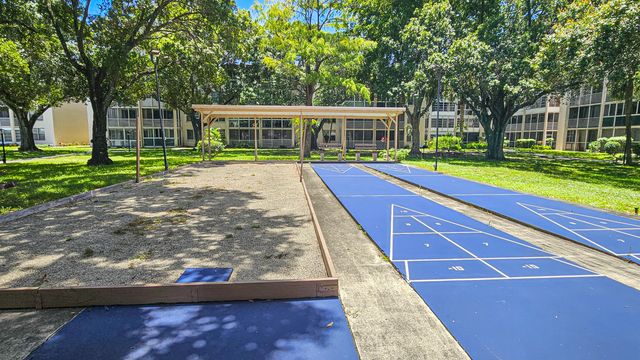 2650 NW 49th Avenue 318, Lauderdale Lakes, FL 33313