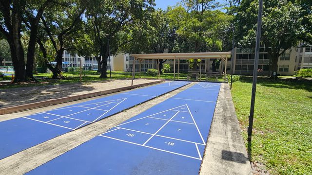 2650 NW 49th Avenue 318, Lauderdale Lakes, FL 33313