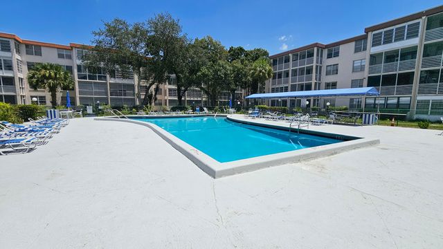 2650 NW 49th Avenue 318, Lauderdale Lakes, FL 33313