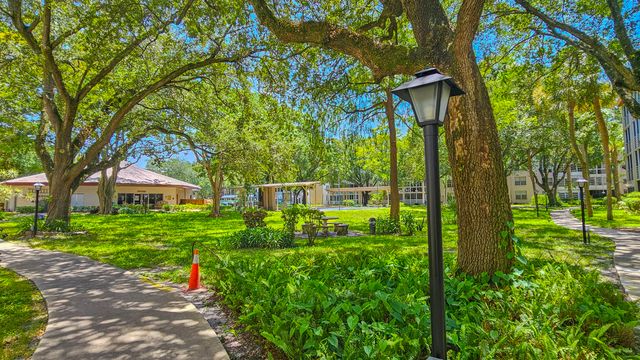 2650 NW 49th Avenue 318, Lauderdale Lakes, FL 33313