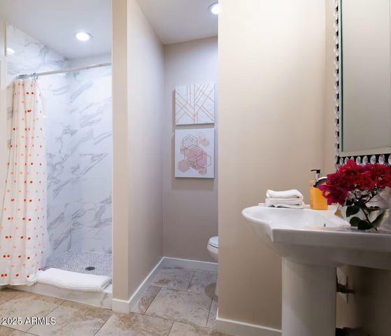 4830 E Mcdonald Drive, Paradise Valley, AZ 85253