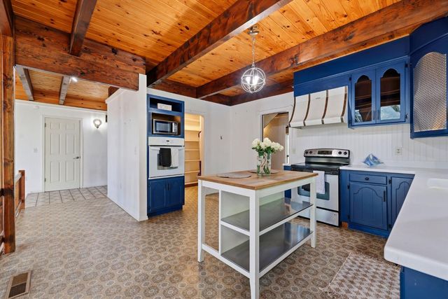 5311 Andrews Ln, Camino, CA 95709