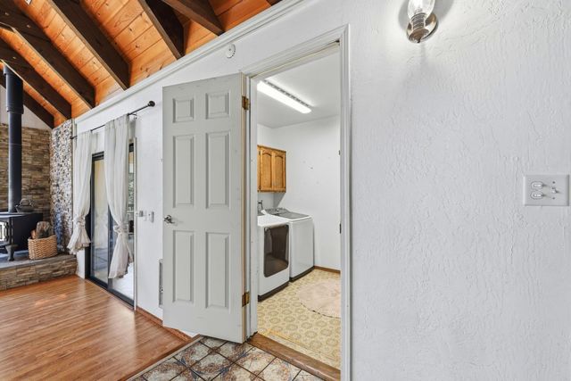 5311 Andrews Ln, Camino, CA 95709