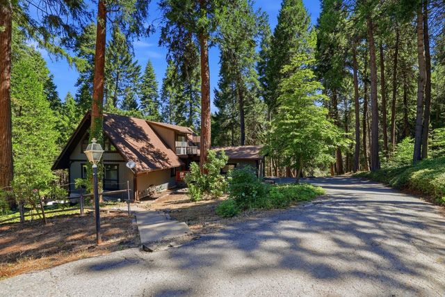 5311 Andrews Ln, Camino, CA 95709