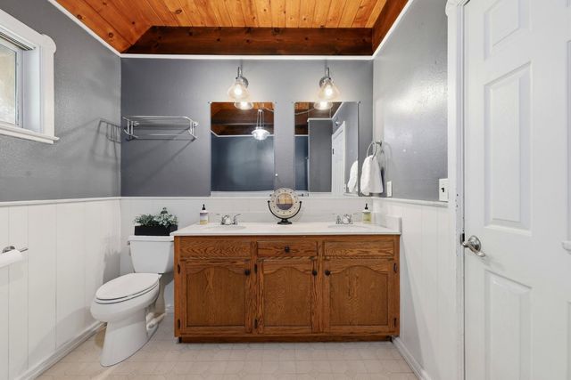 5311 Andrews Ln, Camino, CA 95709