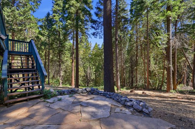 5311 Andrews Ln, Camino, CA 95709